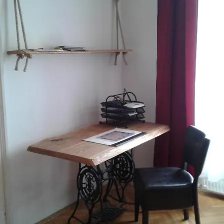 Daire Lorant Apartman Peçuy