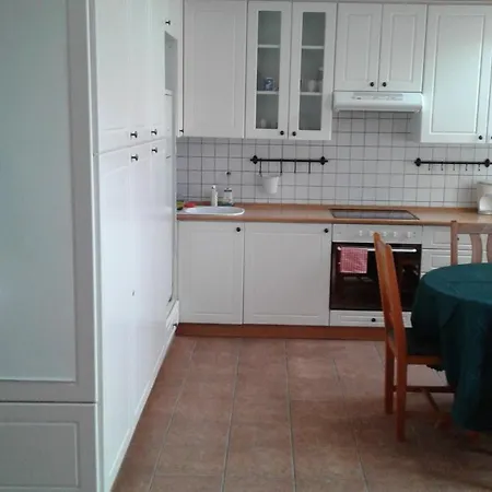 Lorant Apartman *
