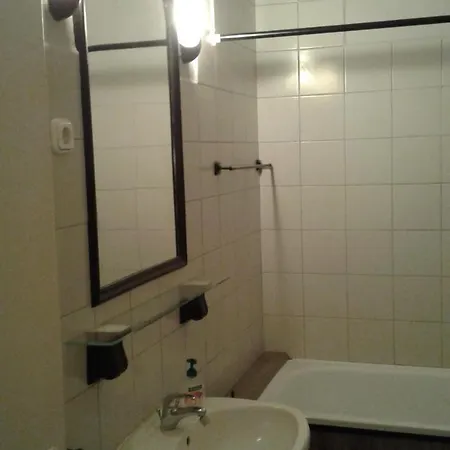 Lóránt Apartman Appartamento
