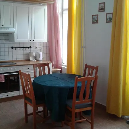 Lóránt Apartman